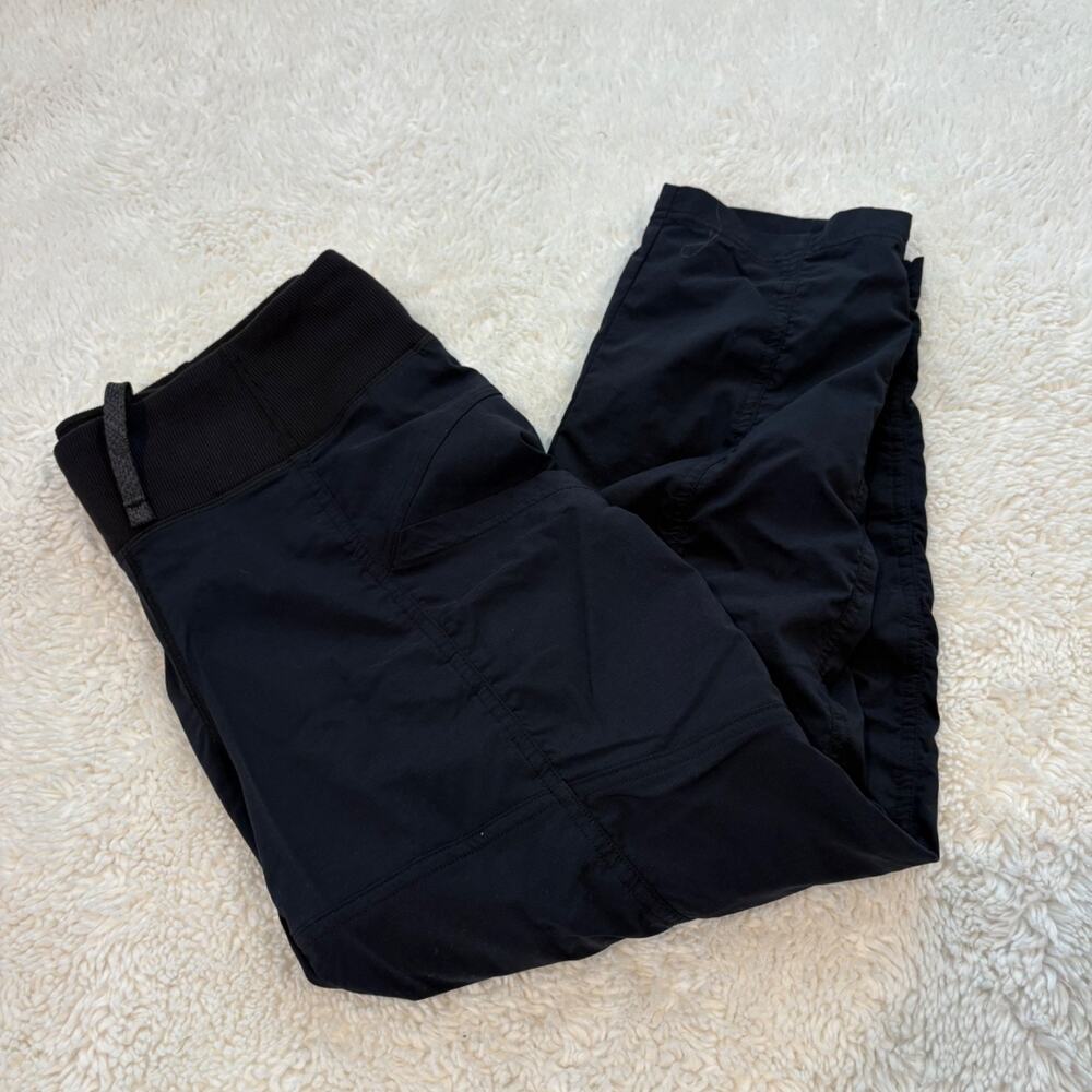 Prana Womens Black Capris 22" Hiking Gorpcore Outdoors Athletic Casual Sz 2